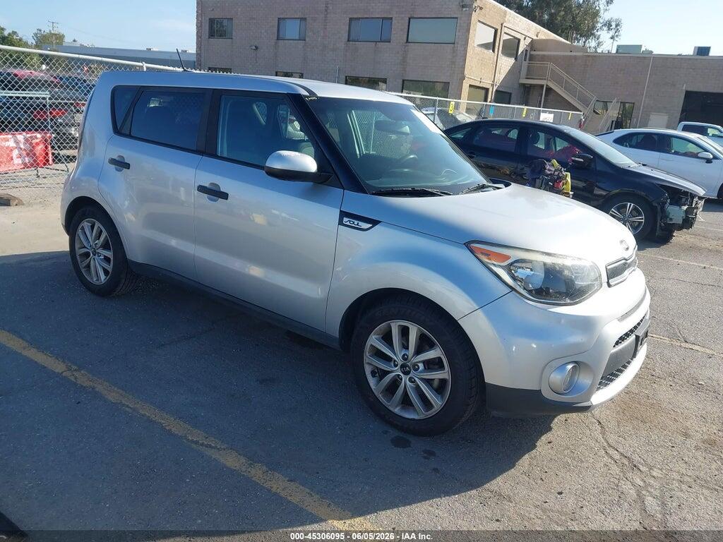 KNDJP3A50J7530019 2018 KIA SOUL photo no. 1