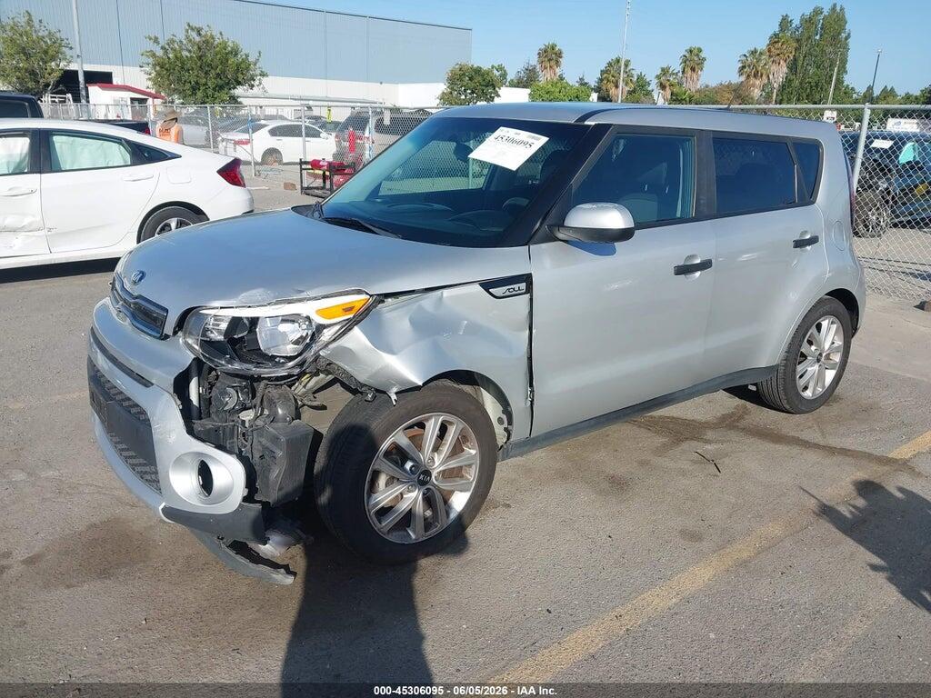KNDJP3A50J7530019 2018 KIA SOUL photo no. 2