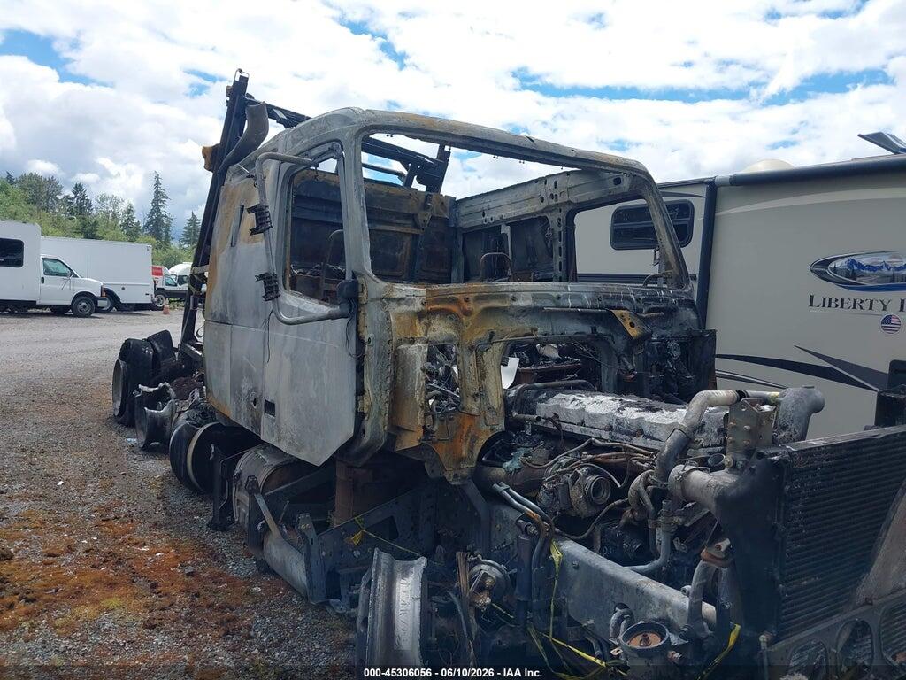 4V4NC9EH7CN543793 2012 VOLVO VN photo no. 1