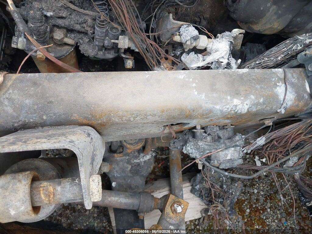 4V4NC9EH7CN543793 2012 VOLVO VN photo no. 9