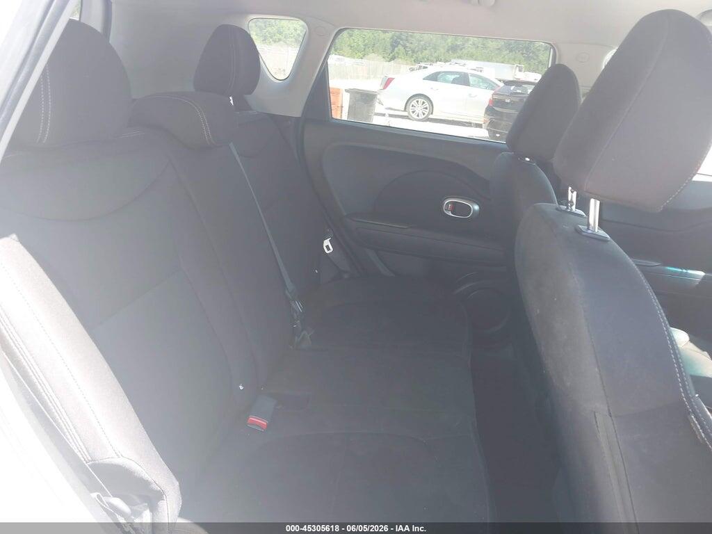 KNDJN2A20F7225245 2015 KIA SOUL photo no. 8
