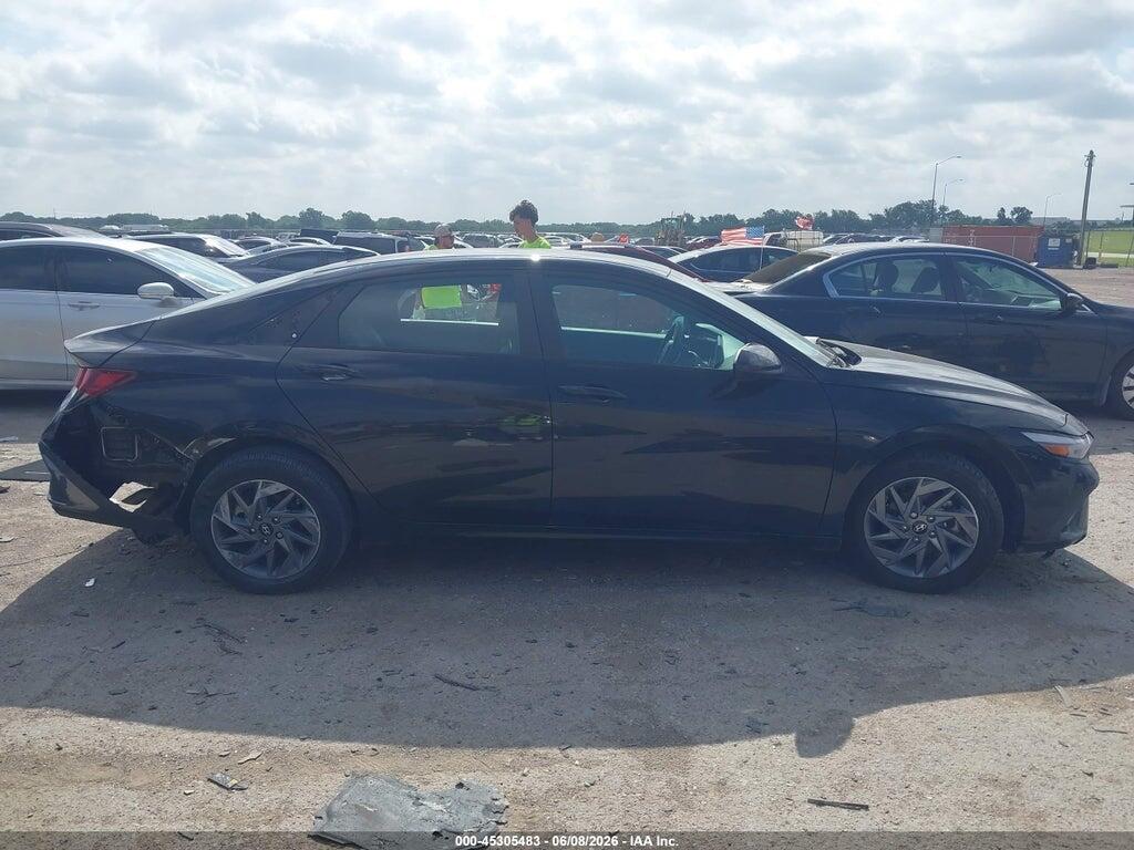 KMHLM4DG0RU723655 2024 HYUNDAI ELANTRA photo no. 12