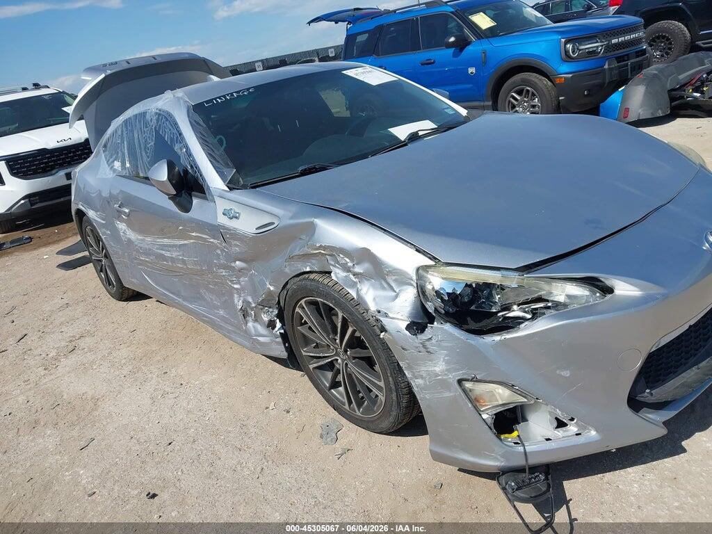 JF1ZNAA13F9702457 2015 SCION FR-S photo no. 5