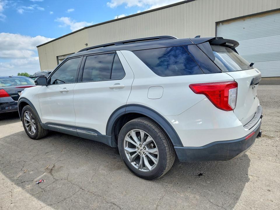 1FMSK8DH9PGB43592 2023 FORD EXPLORER photo no. 2