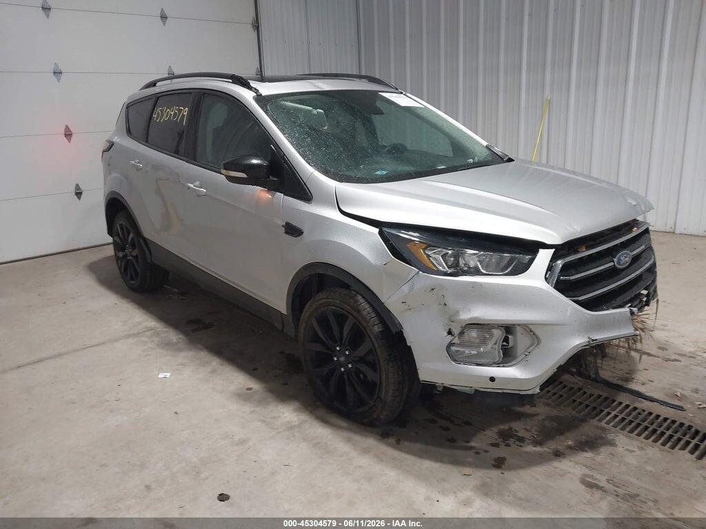 1FMCU9J96JUA25624 2018 FORD ESCAPE photo no. 1