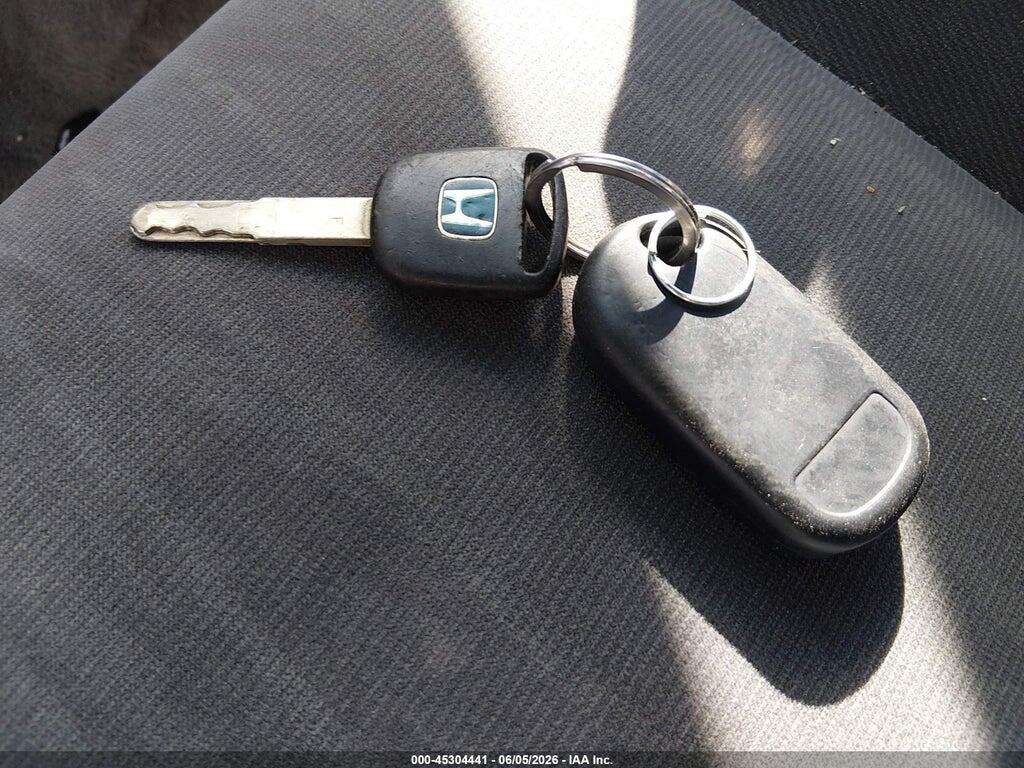 1HGES15534L015852 2004 HONDA CIVIC photo no. 11