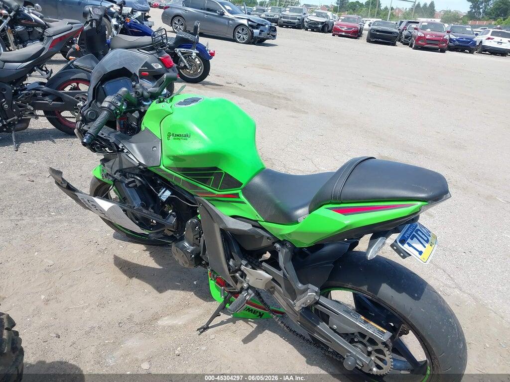 ML5EXER14PDA89548 2023 KAWASAKI EX650 photo no. 3