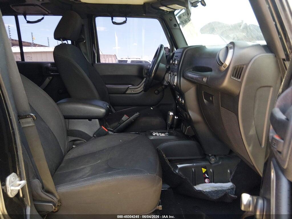 1C4BJWDG4FL600625 2015 JEEP WRANGLER UNLIMITED photo no. 5