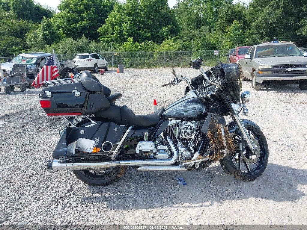 1HD1FCM17DB641596 2013 HARLEY-DAVIDSON FLHTCU photo no. 12