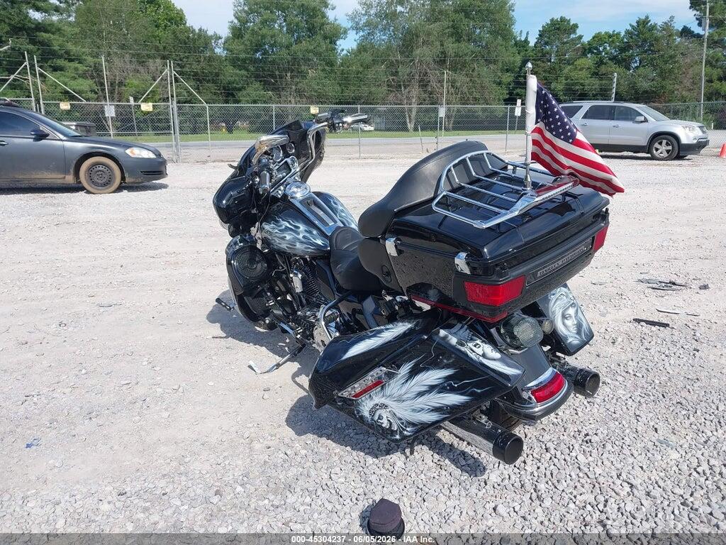 1HD1FCM17DB641596 2013 HARLEY-DAVIDSON FLHTCU photo no. 3