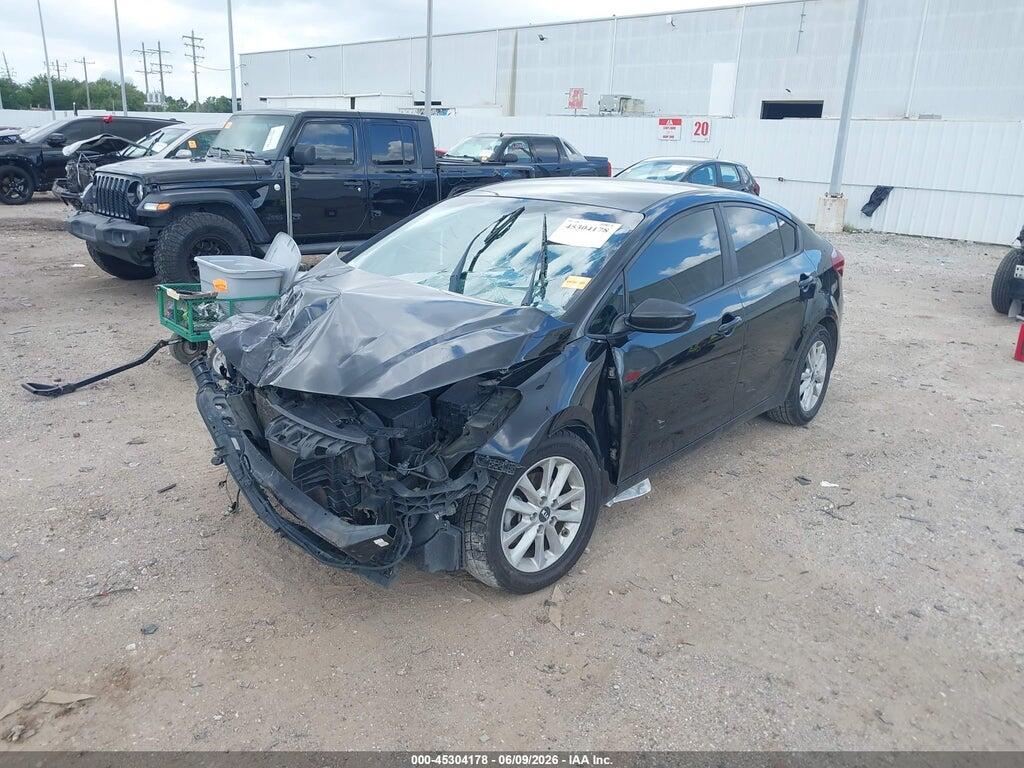 3KPFL4A71HE085888 2017 KIA FORTE photo no. 2