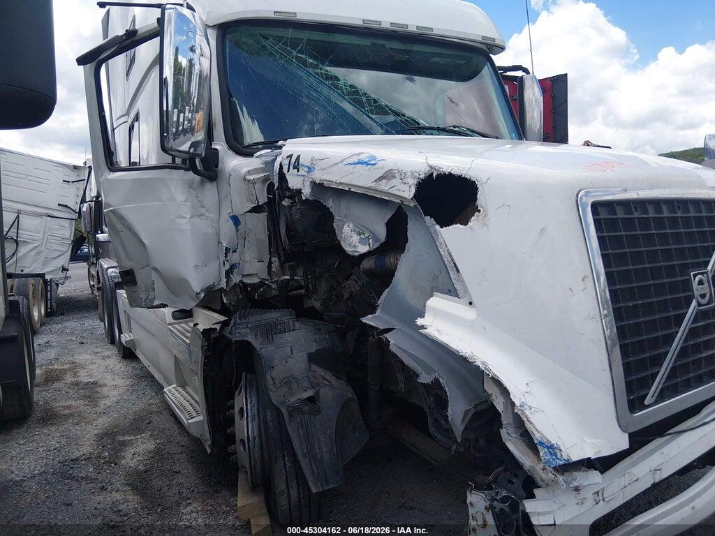 4V4NC9TK2HN980719 2017 VOLVO VNL photo no. 11