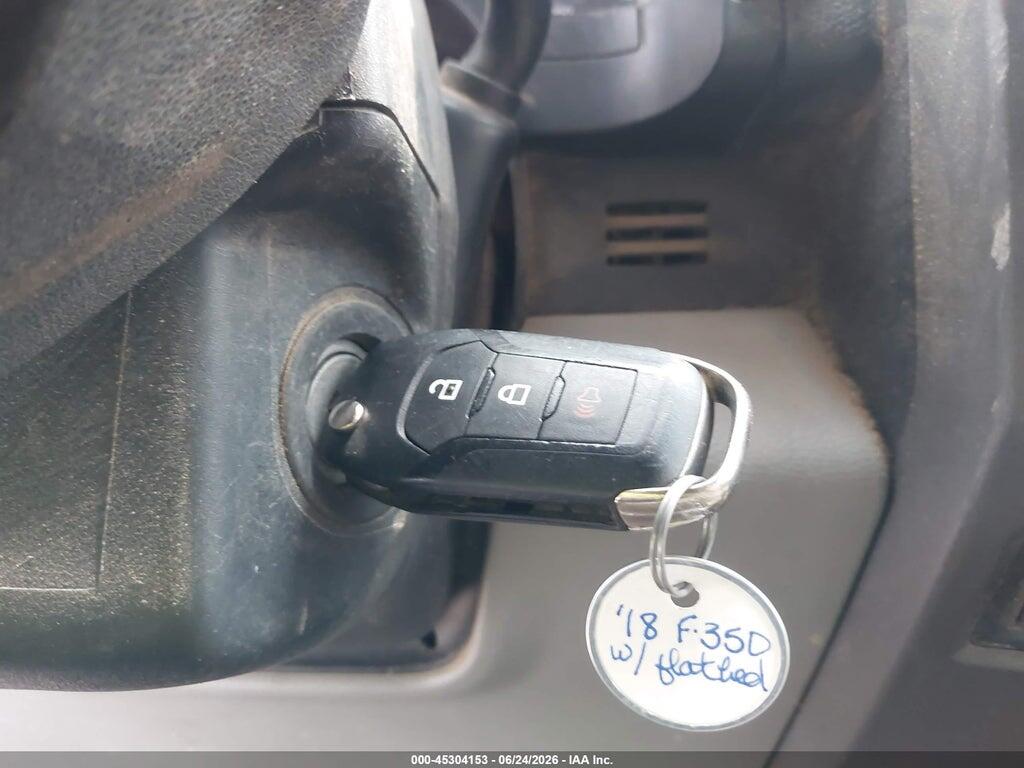 1FT8W3DT8JEB70957 2018 FORD F-350 photo no. 10