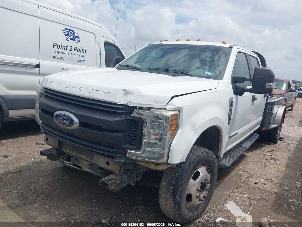 1FT8W3DT8JEB70957 2018 FORD F-350 photo no. 2