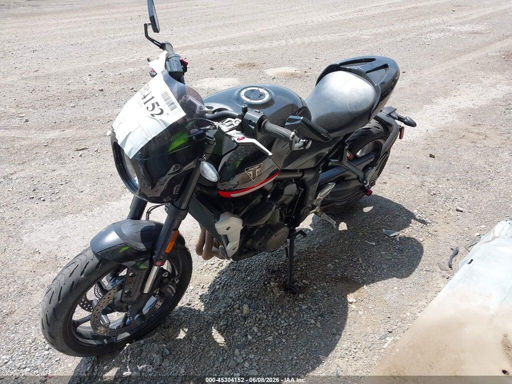 SMTL10UL7PTBL1860 2023 TRIUMPH MOTORCYCLE TRIDENT 660 photo no. 2