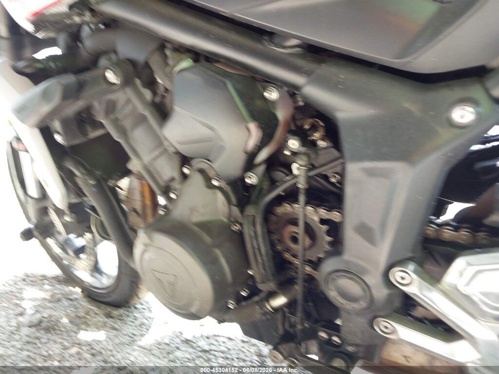 SMTL10UL7PTBL1860 2023 TRIUMPH MOTORCYCLE TRIDENT 660 photo no. 9