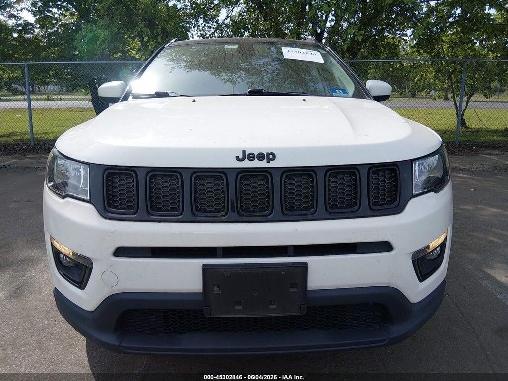 3C4NJDBBXJT325719 2018 JEEP COMPASS photo no. 12