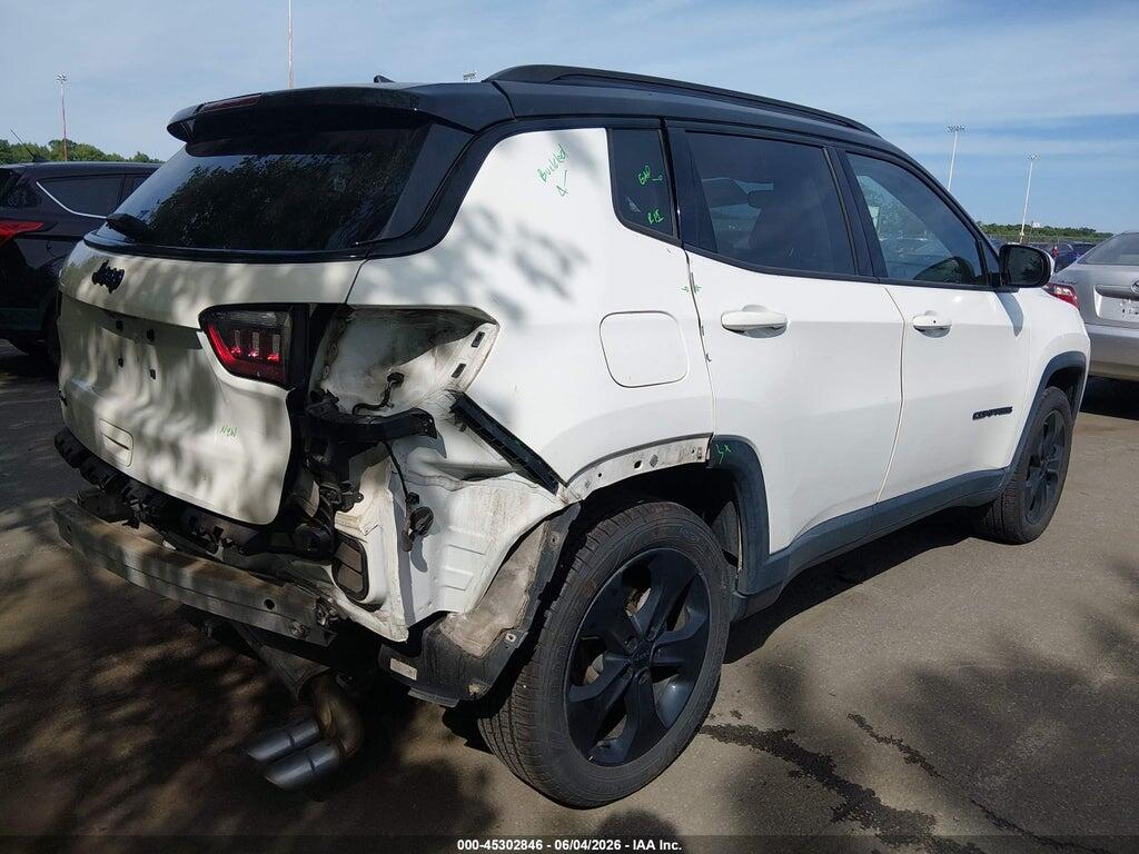 3C4NJDBBXJT325719 2018 JEEP COMPASS photo no. 4