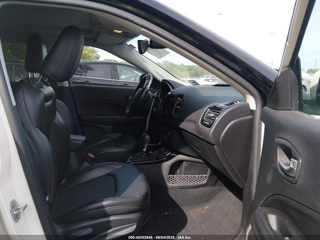 3C4NJDBBXJT325719 2018 JEEP COMPASS photo no. 5
