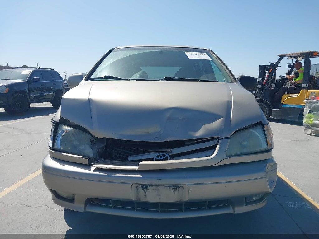 4T3ZF13C22U438700 2002 TOYOTA SIENNA photo no. 6