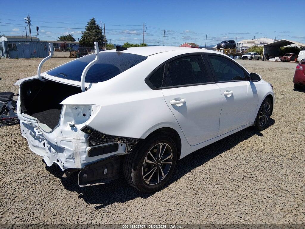 3KPF24AD2PE618161 2023 KIA FORTE photo no. 4