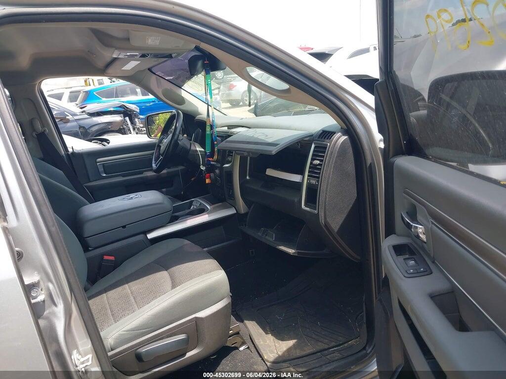 1C6RR6TT9LS135807 2020 RAM 1500 CLASSIC photo no. 5