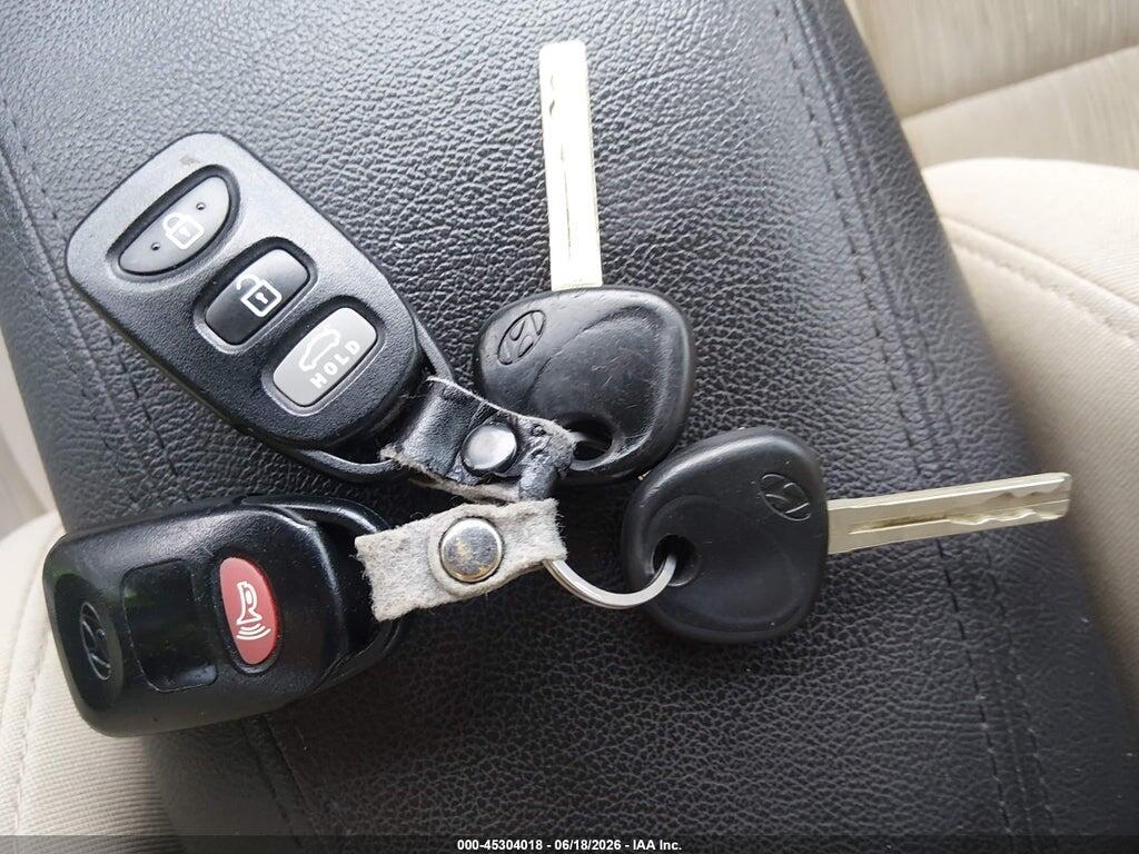 5NPEB4AC4BH139361 2011 HYUNDAI SONATA photo no. 10