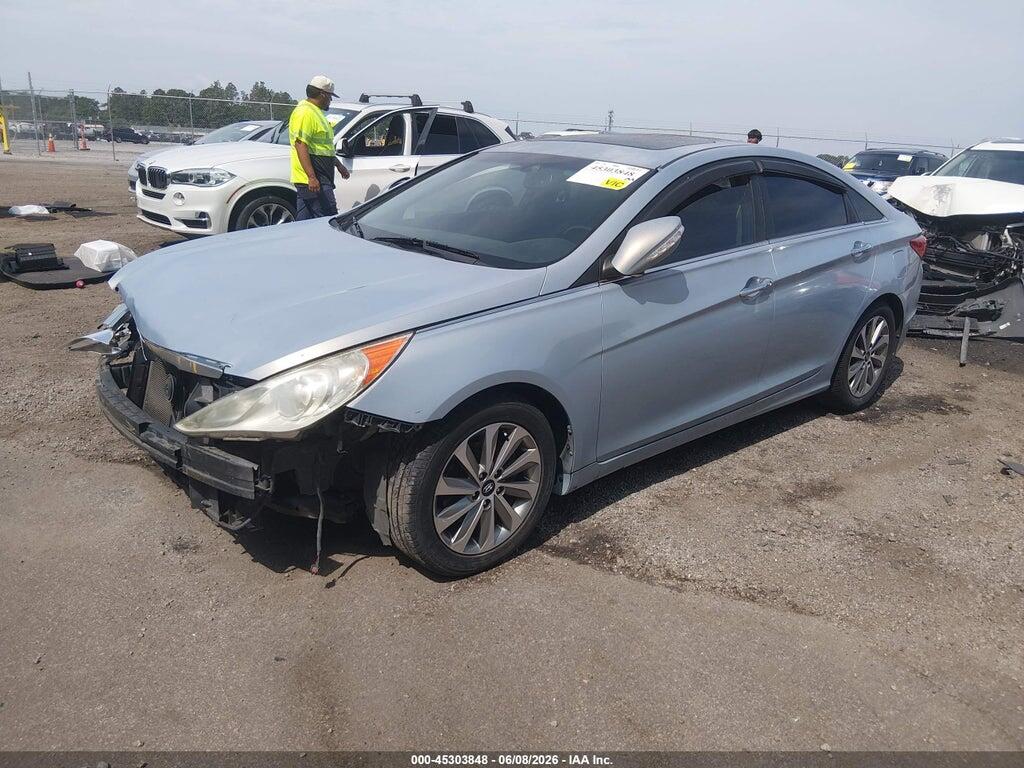 5NPEC4AC9BH027748 2011 HYUNDAI SONATA photo no. 2