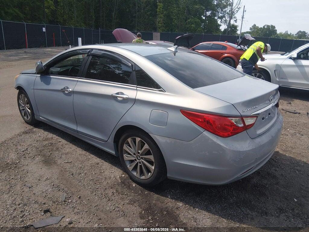 5NPEC4AC9BH027748 2011 HYUNDAI SONATA photo no. 3
