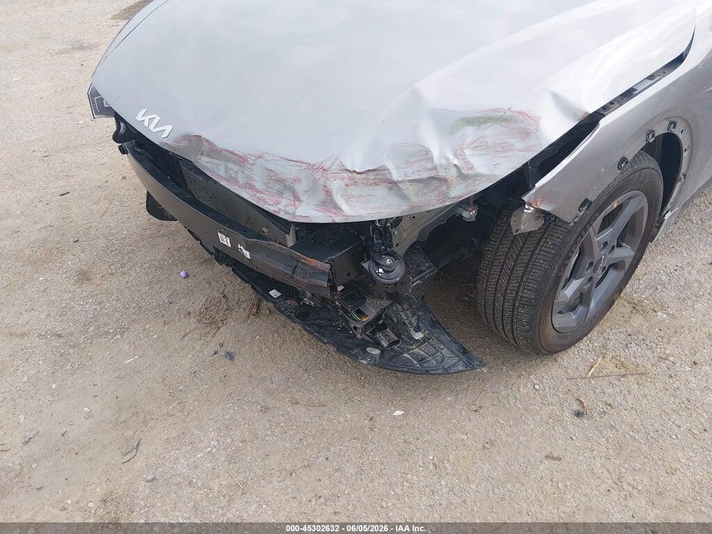 3KPFT4DE0SE206993 2025 KIA K4 photo no. 6