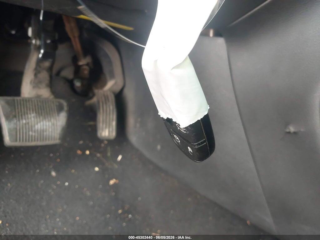 1C3CCCAB5FN705432 2015 CHRYSLER 200 photo no. 11
