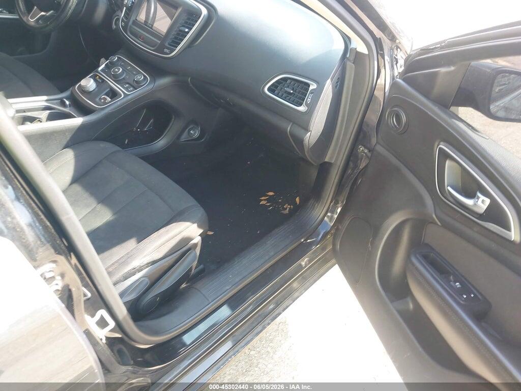 1C3CCCAB5FN705432 2015 CHRYSLER 200 photo no. 5