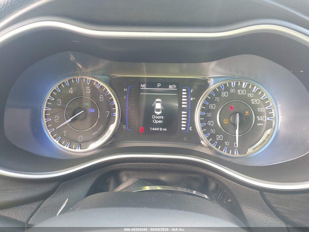 1C3CCCAB5FN705432 2015 CHRYSLER 200 photo no. 7