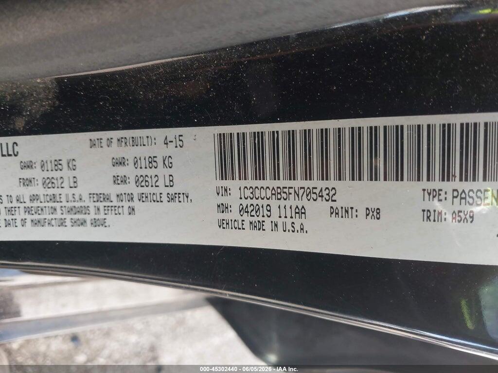 1C3CCCAB5FN705432 2015 CHRYSLER 200 photo no. 9