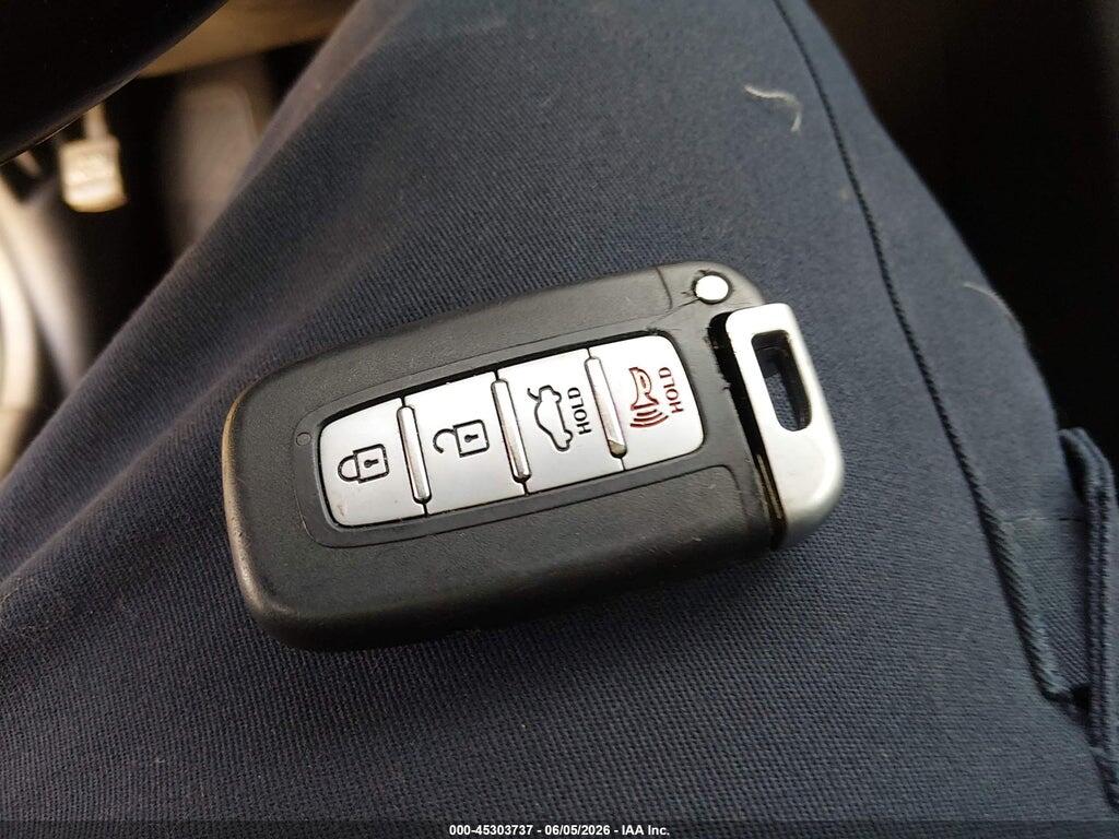 5NPEC4AC6BH180975 2011 HYUNDAI SONATA photo no. 11