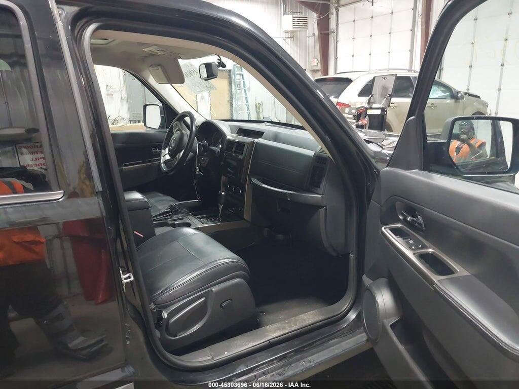 1C4PJMCK9CW106447 2012 JEEP LIBERTY photo no. 5