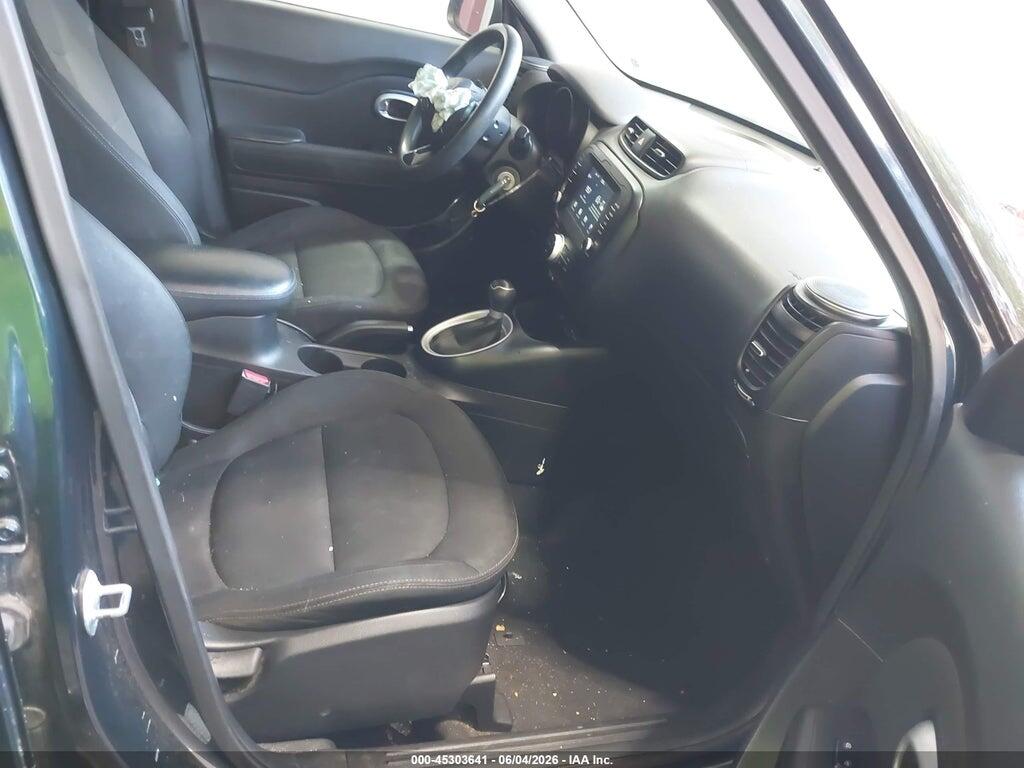 KNDJP3A52J7600085 2018 KIA SOUL photo no. 5