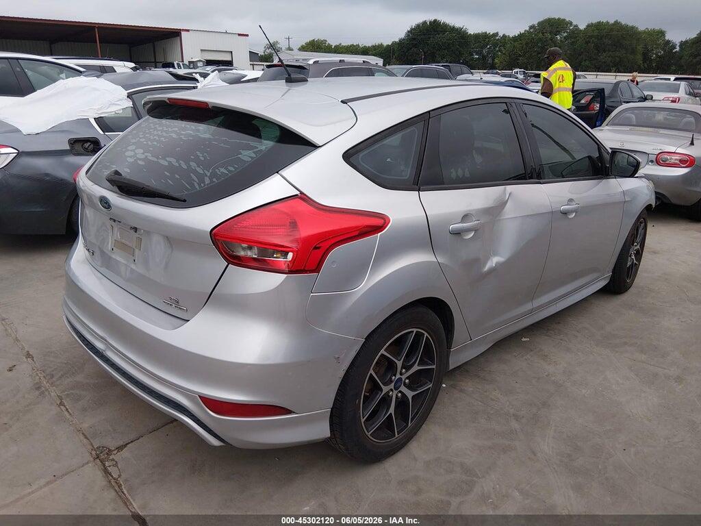 1FADP3K24FL384536 2015 FORD FOCUS photo no. 4