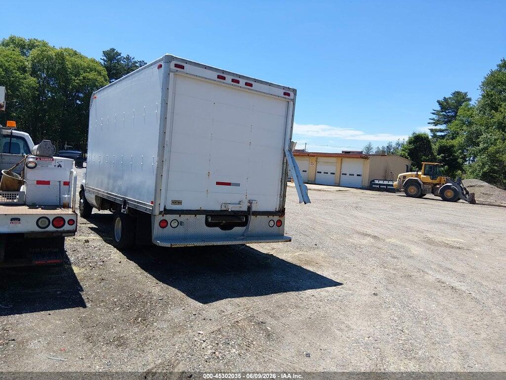 1FDWE35L15HA40012 2005 FORD E-350 CUTAWAY photo no. 3