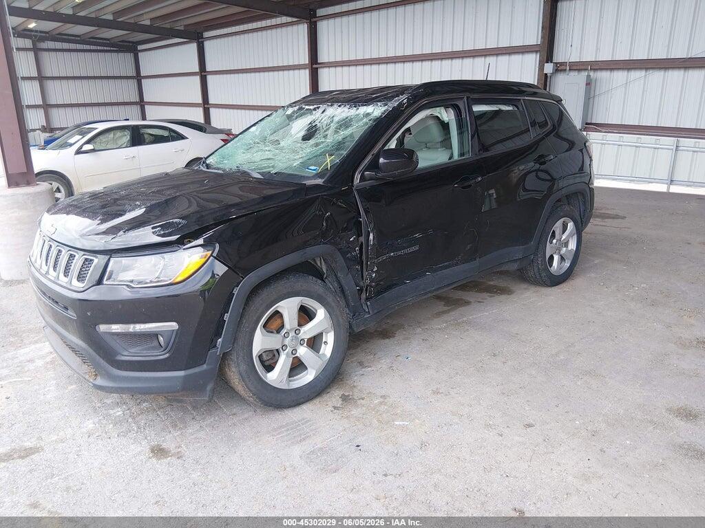 3C4NJCBB3JT181778 2018 JEEP COMPASS photo no. 2