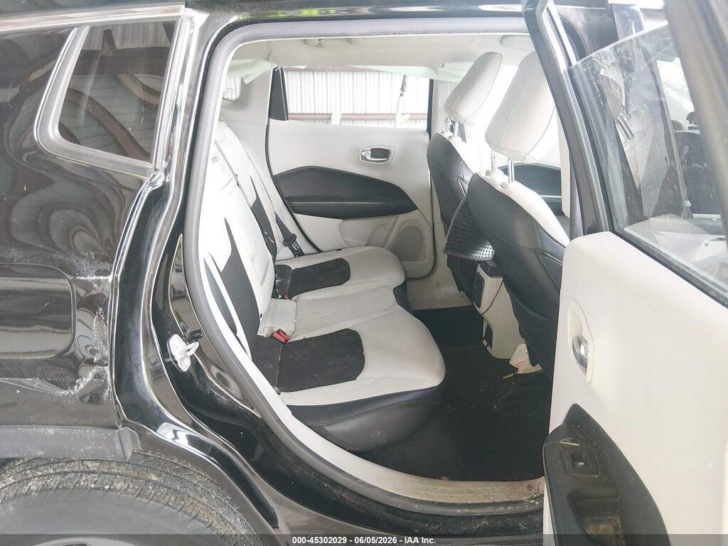 3C4NJCBB3JT181778 2018 JEEP COMPASS photo no. 8