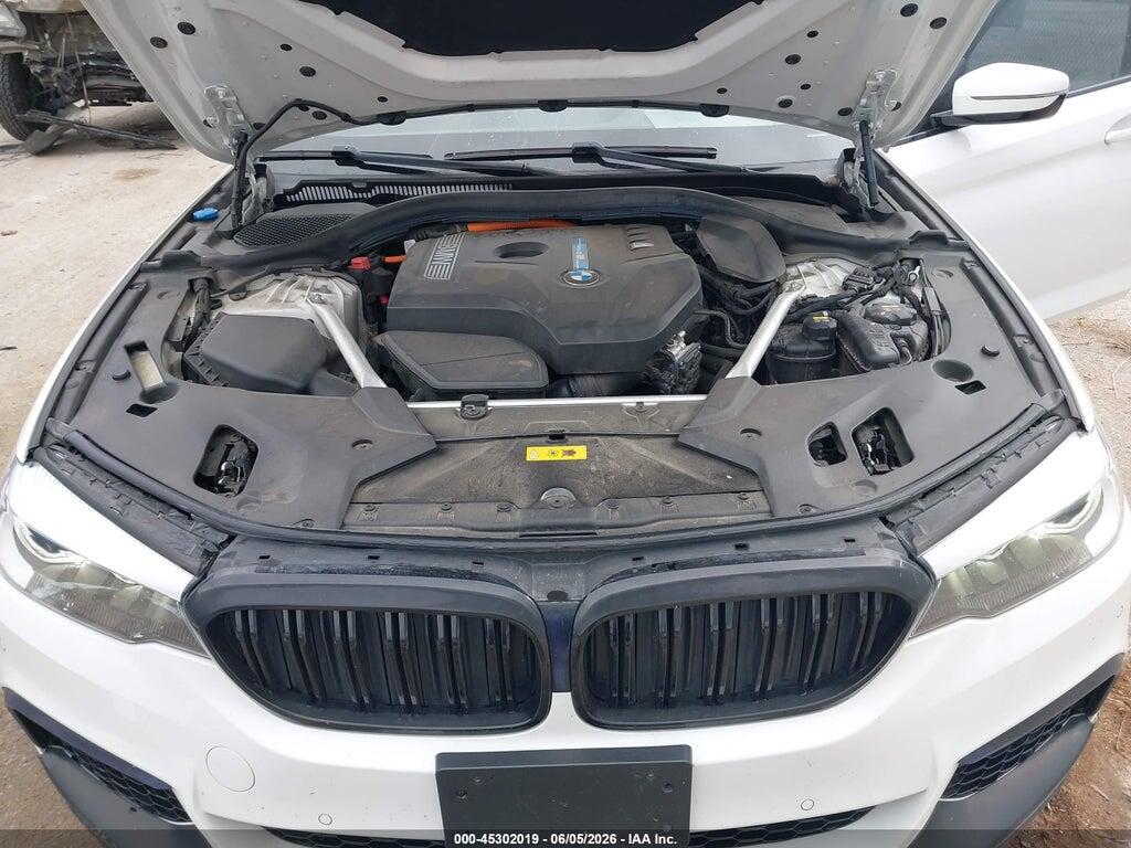 WBAJA9C5XKB389702 2019 BMW 530E photo no. 10