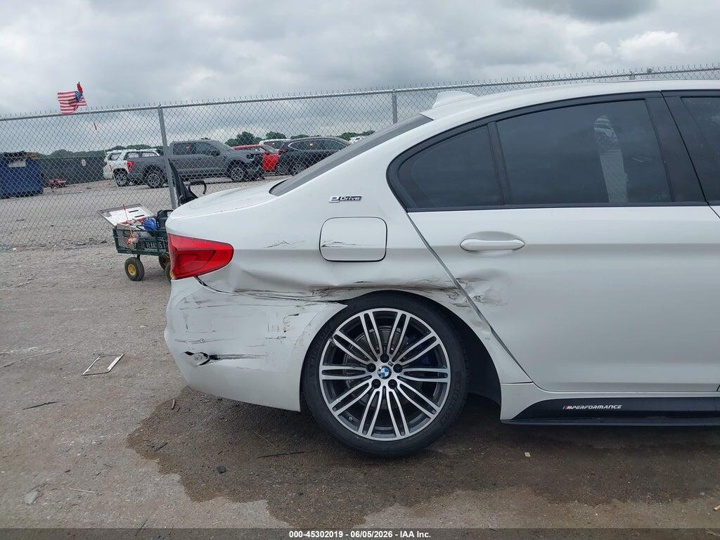 WBAJA9C5XKB389702 2019 BMW 530E photo no. 6