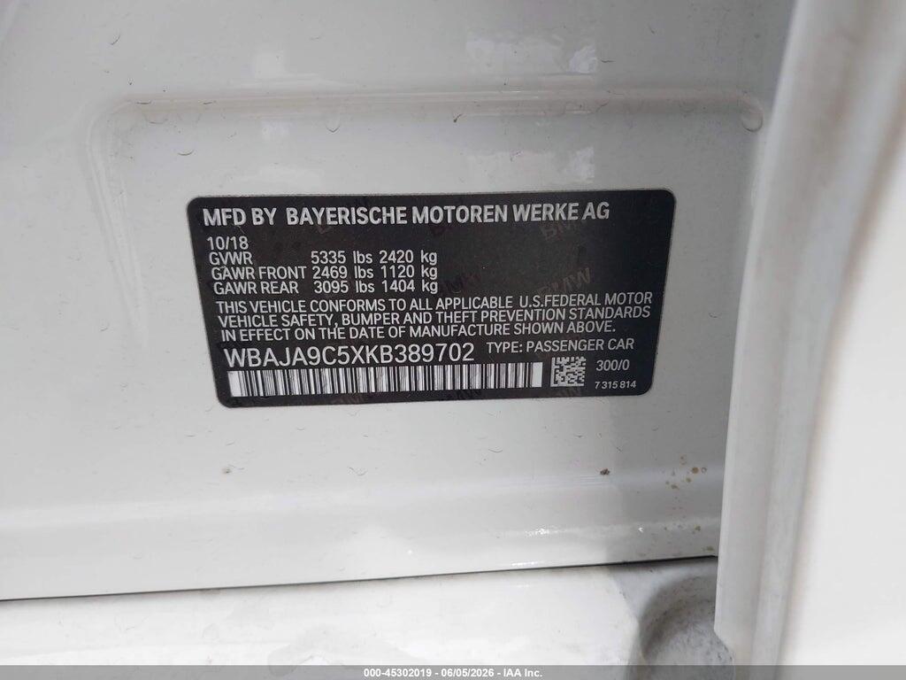WBAJA9C5XKB389702 2019 BMW 530E photo no. 9