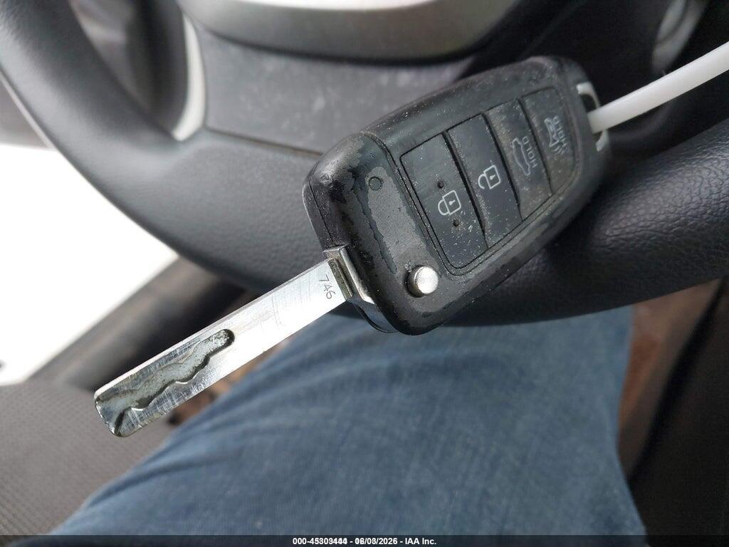 3KPC24A38JE032677 2018 HYUNDAI ACCENT photo no. 11