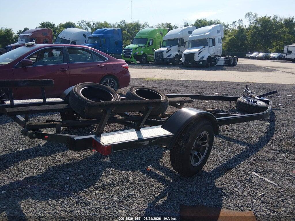 41YAB2213J1073141 2018 BEAR BOAT TRAILER photo no. 4