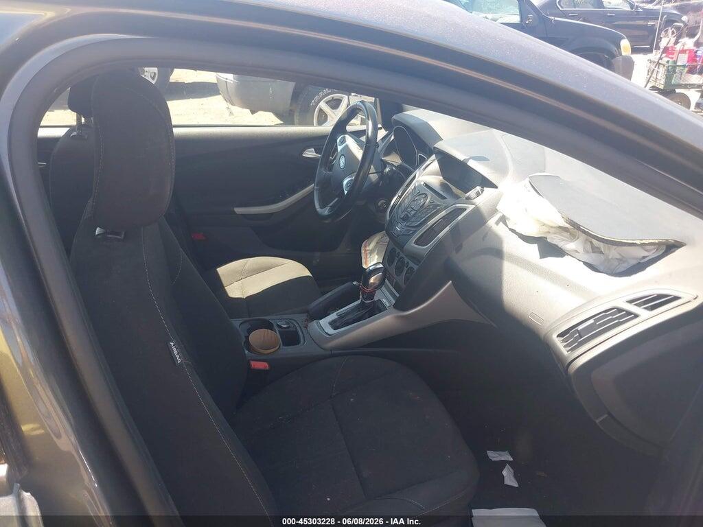1FADP3K22EL337889 2014 FORD FOCUS photo no. 5