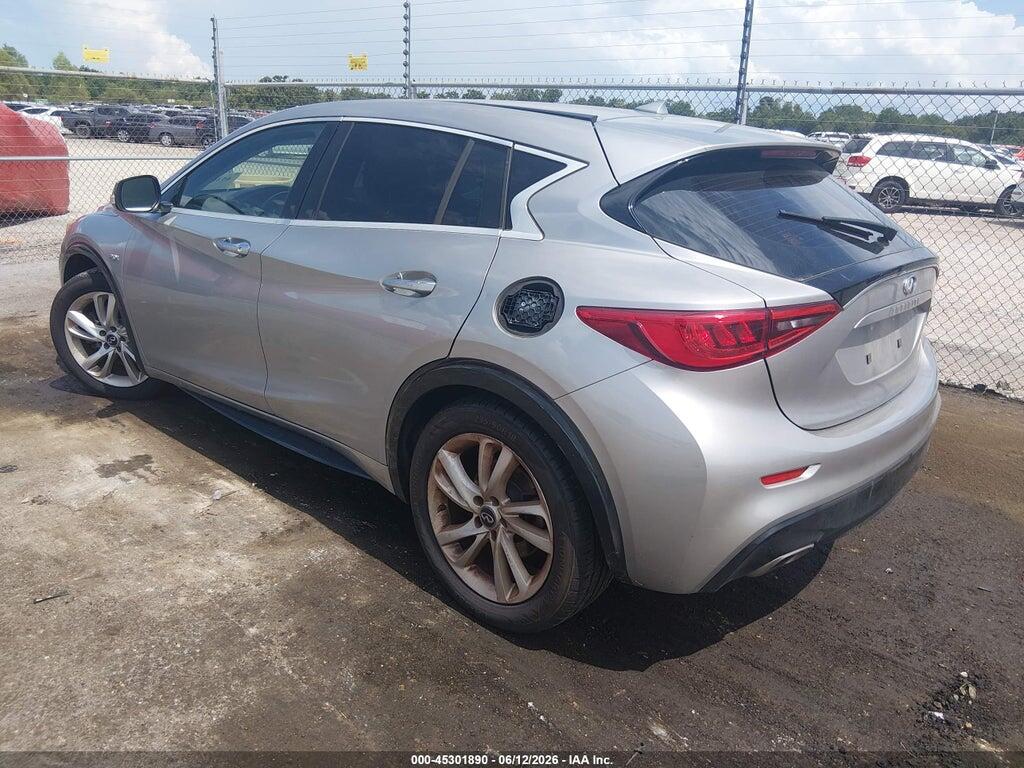 SJKCH5CP5HA033672 2017 INFINITI QX30 photo no. 3