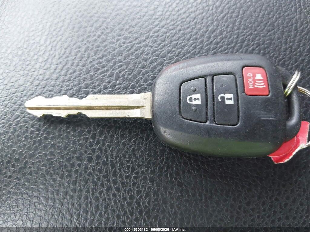 2T3BFREV6FW353931 2015 TOYOTA RAV4 photo no. 11