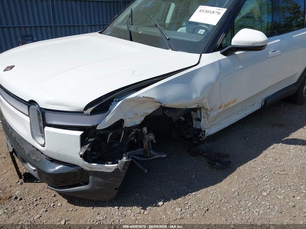 7PDSGABA6RN042505 2024 RIVIAN R1S photo no. 6